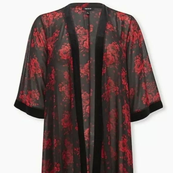 TORRID Kimono RED Black Floral Velvet Trim Sizs Medium 00 - Picture 2 of 3